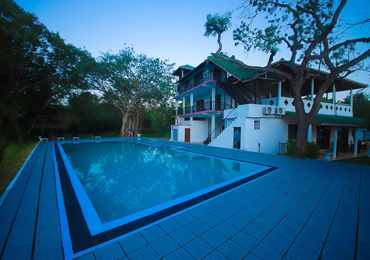 Birdsong Leisure Resort Tissamaharama Exterior photo